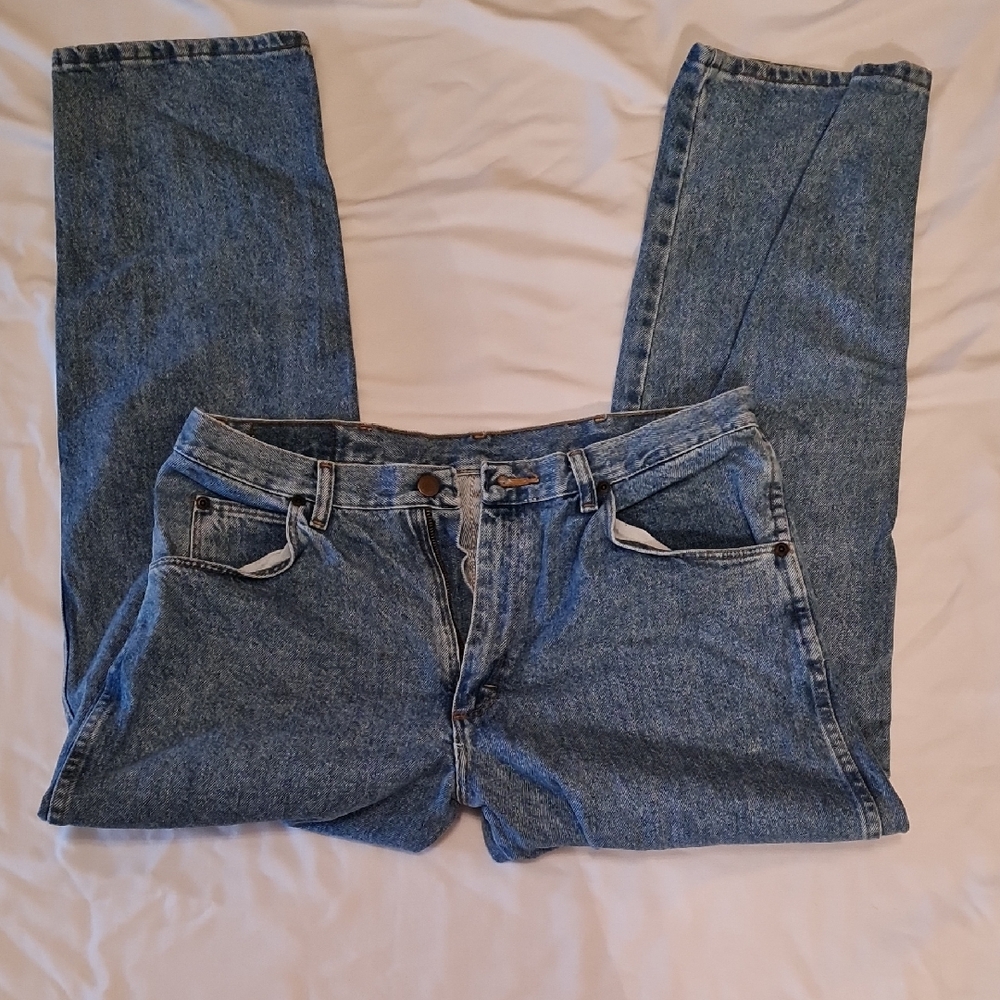 2/$15 Wrangler Classic Blues Blue Jeans